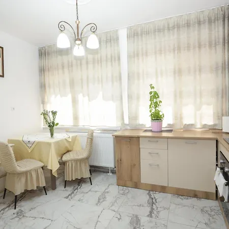 Casa Din Parc 아파트